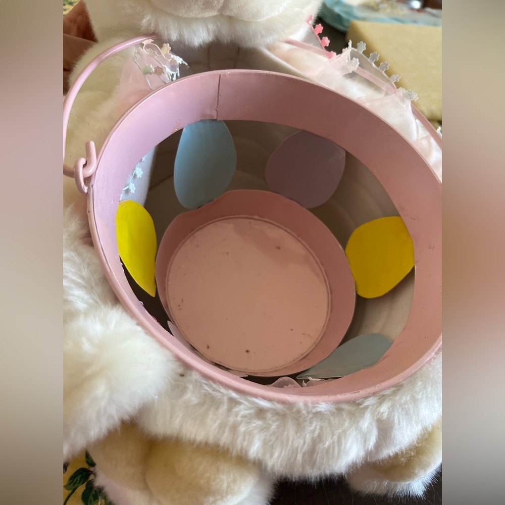 EASTER BASKET - Picture 2 of 10
